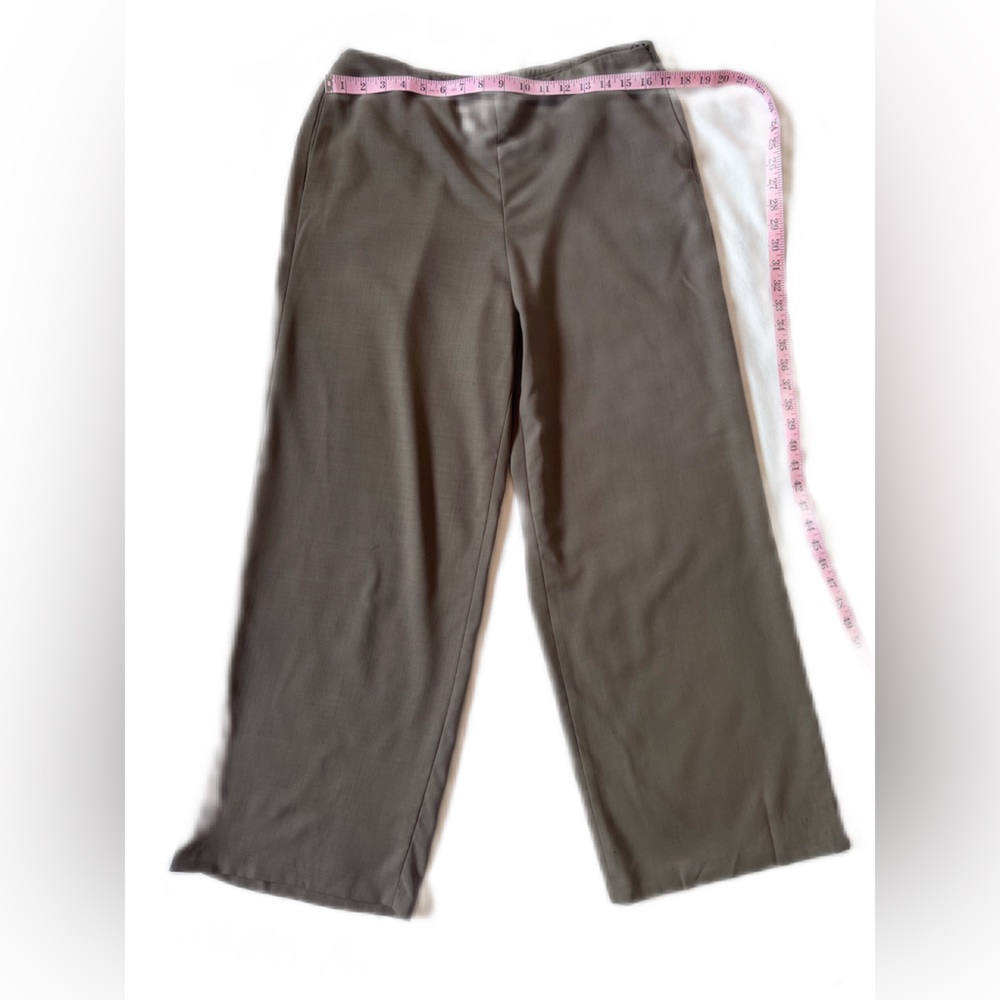 Eileen Fisher Women’s 100% Wool Taupe Made in USA of Italian Fabric Slacks Pants